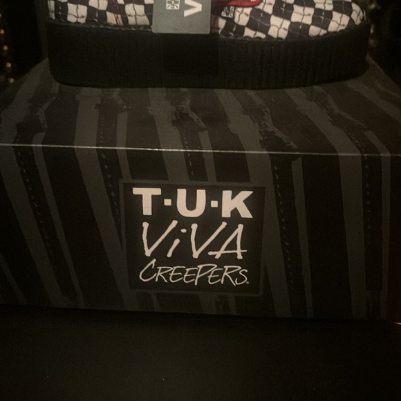 TUK boots size 8 but feels like 7 - Picture 2 of 4